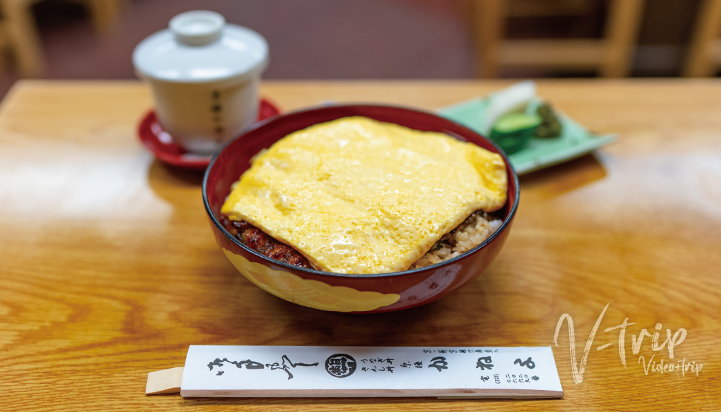 京都の百年続く老舗鰻店で味わう京風玉子焼きと江戸焼き鰻の名物きんし丼！京極かねよ