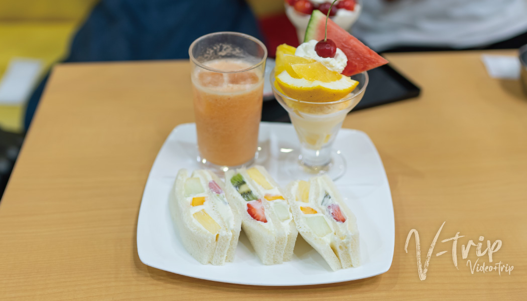 京都 明治2年(1869年)創業の150年以上続く老舗果物店が営む厳選されたフルーツをたっぷり使ったスイーツが人気！フルーツパーラーヤオイソ
