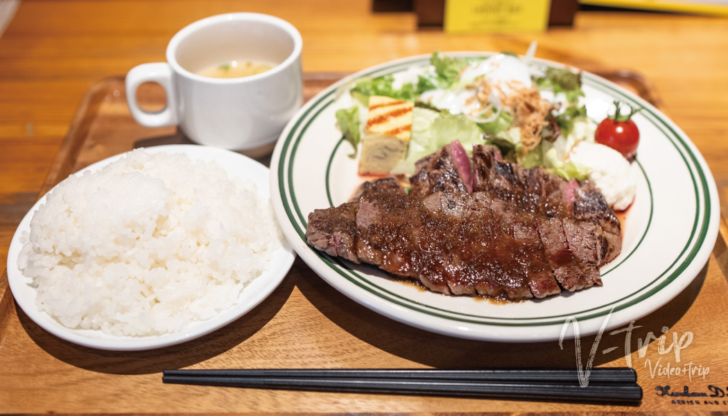 大阪･西中島南方 備前黒牛を使った人気の肉バルで味わうステーキやハンバーグなどお得な肉ランチ！グリルモトカラ