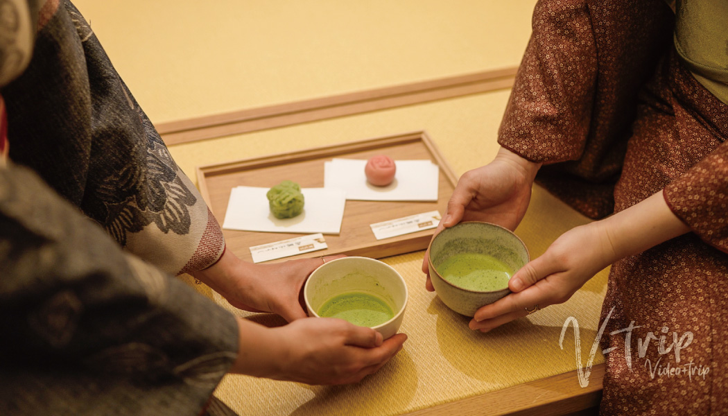 OMO5京都祇園 by 星野リゾート 祇園のお気に入り和菓子を抹茶でいただく体験アクティビティ｢祇園てくてく茶会｣