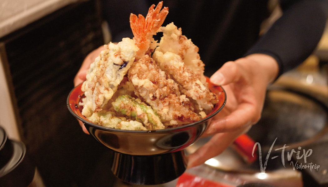 【密着動画取材】大阪･堺で深夜も賑わう市場の天ぷら店！成功者たった1名の｢天丼爆盛暴食｣デカ盛りチャレンジが話題のお店！天ぷら てん助