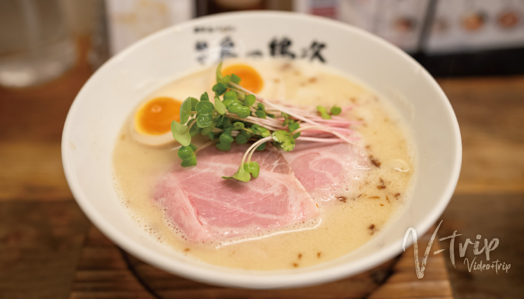 大阪･堺 なかもずエリアで行列のできる人気ラーメン店で味わう！豊富なアレンジ鶏白湯が人気のお店！麺や 鳥の鶏次